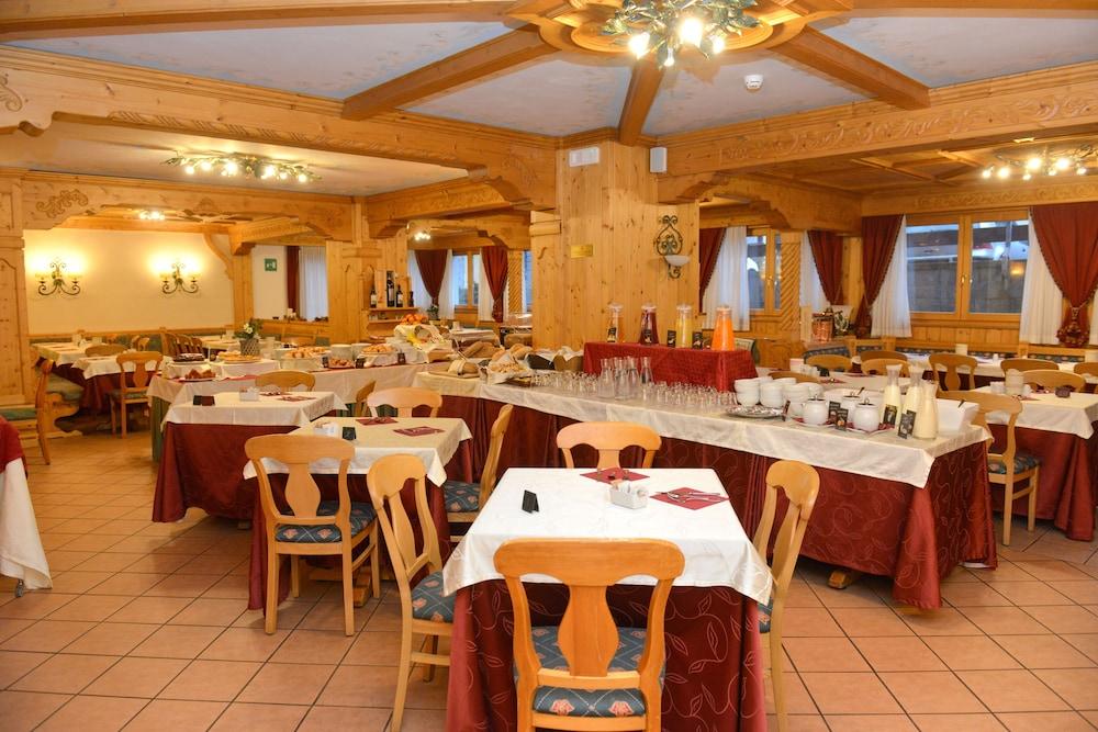 Hotel Cristallo 4*